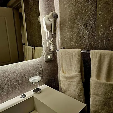 Frühstückspension Blloku Suites, Centre,tirana