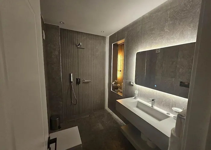 Blloku Suites, Centre,tirana 4* Tirana