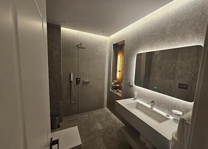 Bed & Breakfast Blloku Suites, Centre,tirana